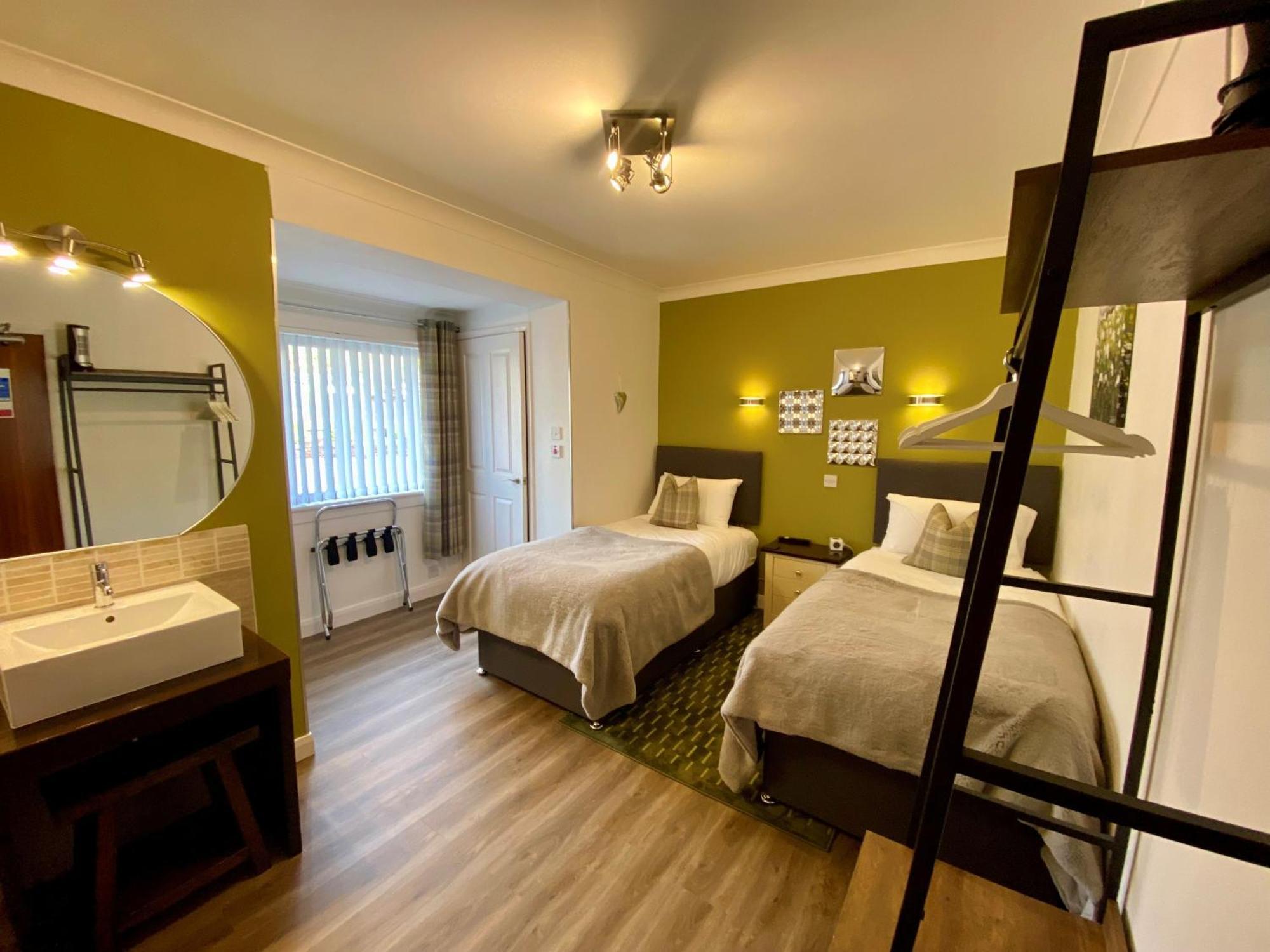 Distant Hills Guest House Spean Bridge Buitenkant foto